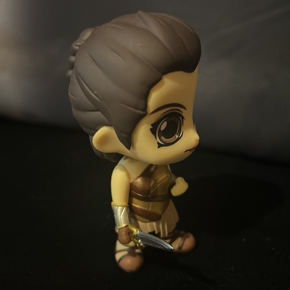 Wonder Woman (training armor version) Hot toy Cosbaby vinyl figure - Picture 3 of 7